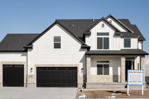 2002-01 Saratoga Springs Model Home

February 12, 2020

© 2019 / Meagan Larsen