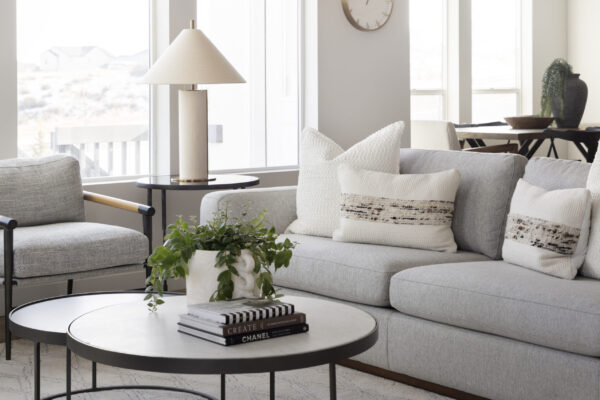 2601-03 Hidden Oaks Model Home in Herriman

Perry Homes