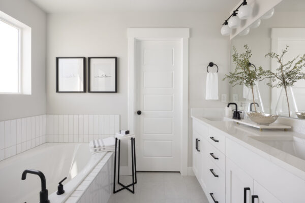 2601-03 Hidden Oaks Model Home in Herriman

Perry Homes