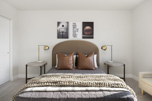 2601-03 Hidden Oaks Model Home in Herriman

Perry Homes