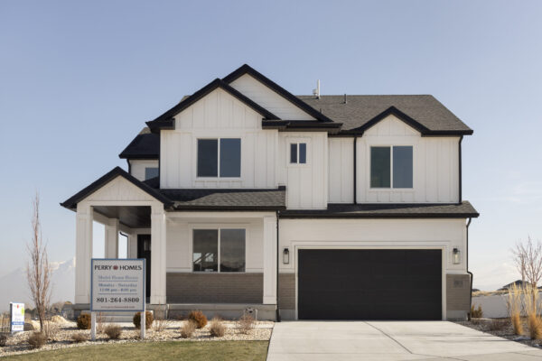 2601-03 Hidden Oaks Model Home in Herriman

Perry Homes